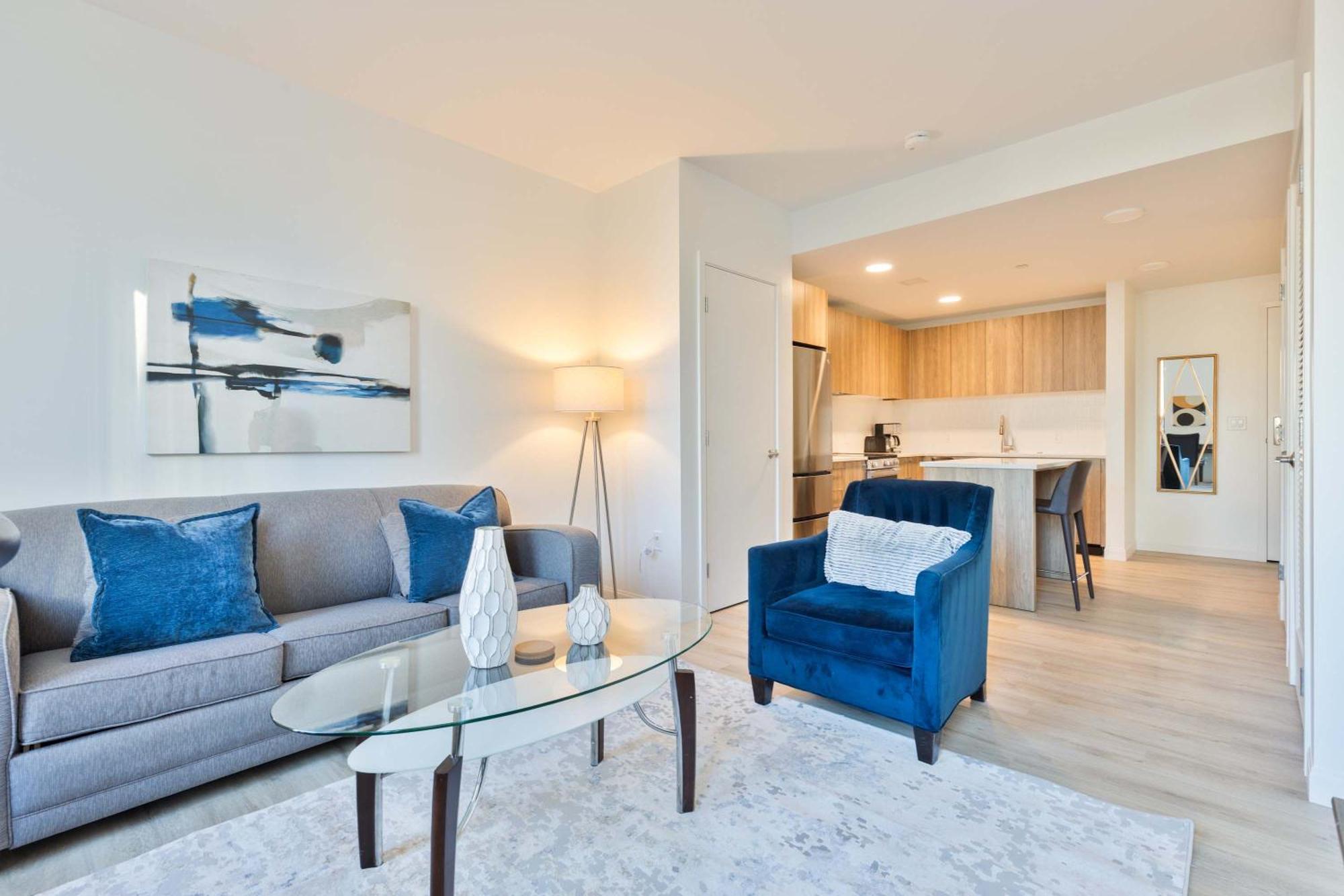 Luxury With Kitchen In Fenway *